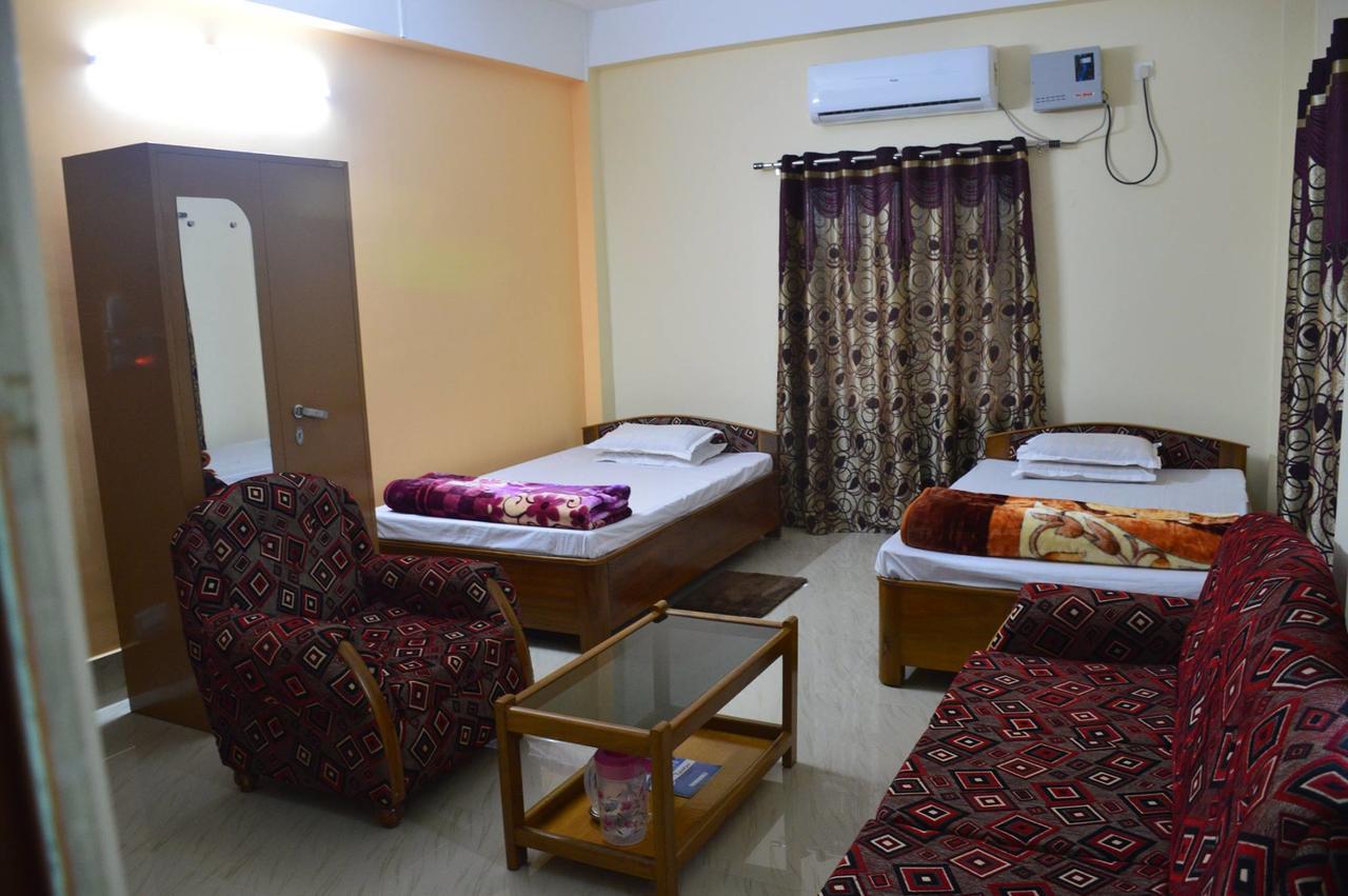 Hotel Kaustav Tezpur Екстериор снимка