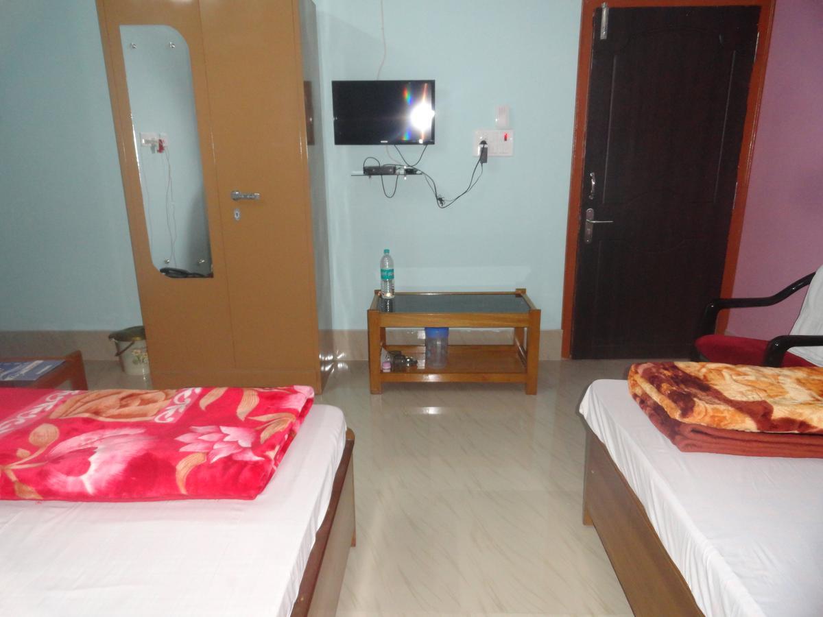 Hotel Kaustav Tezpur Екстериор снимка
