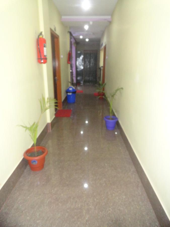 Hotel Kaustav Tezpur Екстериор снимка