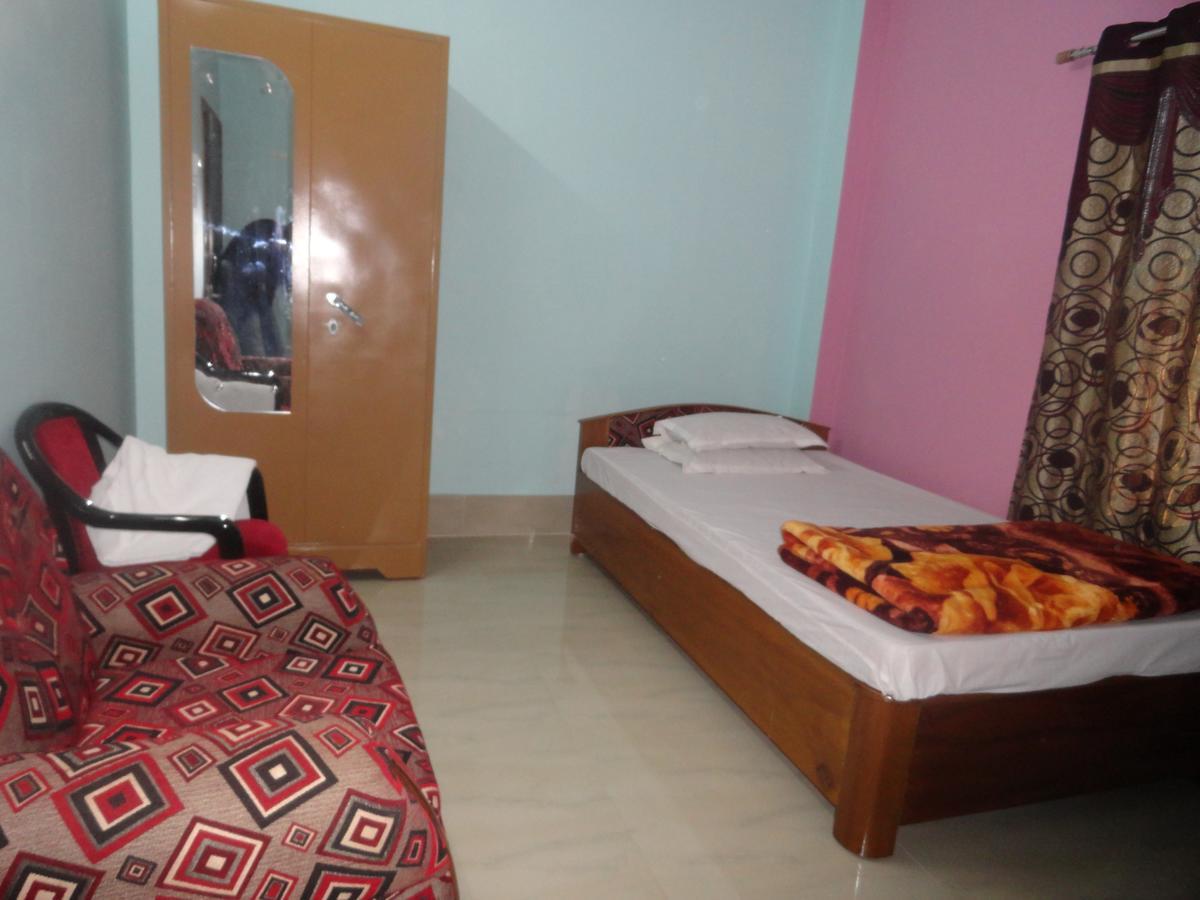 Hotel Kaustav Tezpur Екстериор снимка